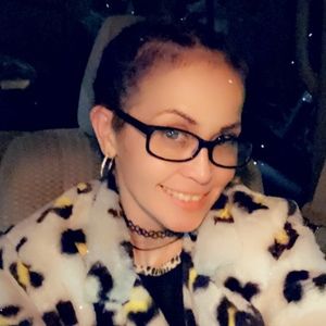 Meet your Posher, Adrianna